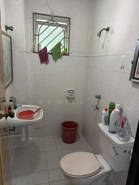 Rumah Teres 2-Tingkat untuk Dijual di Bandar Utama 1 (Bandar Utama) - DANIEL . - Bathroom - PropertyGuru.com.my