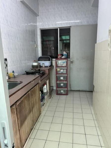 Rumah Teres 2-Tingkat untuk Dijual di Bandar Utama 1 (Bandar Utama) - DANIEL . - Kitchen - PropertyGuru.com.my