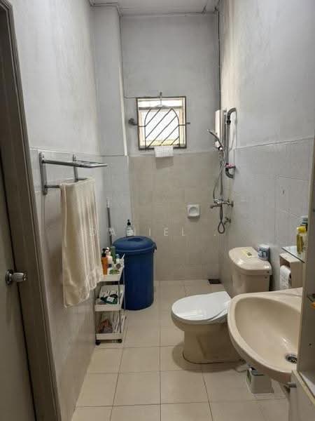 Rumah Teres 2-Tingkat untuk Dijual di Bandar Utama 1 (Bandar Utama) - DANIEL . - Bathroom - PropertyGuru.com.my
