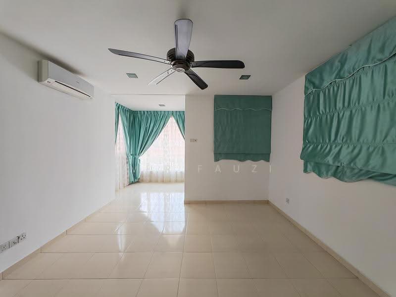2.5-storey Terraced House for Sale in Ampang Saujana (Ampang) - Amir Fauzi - Master Room - PropertyGuru.com.my