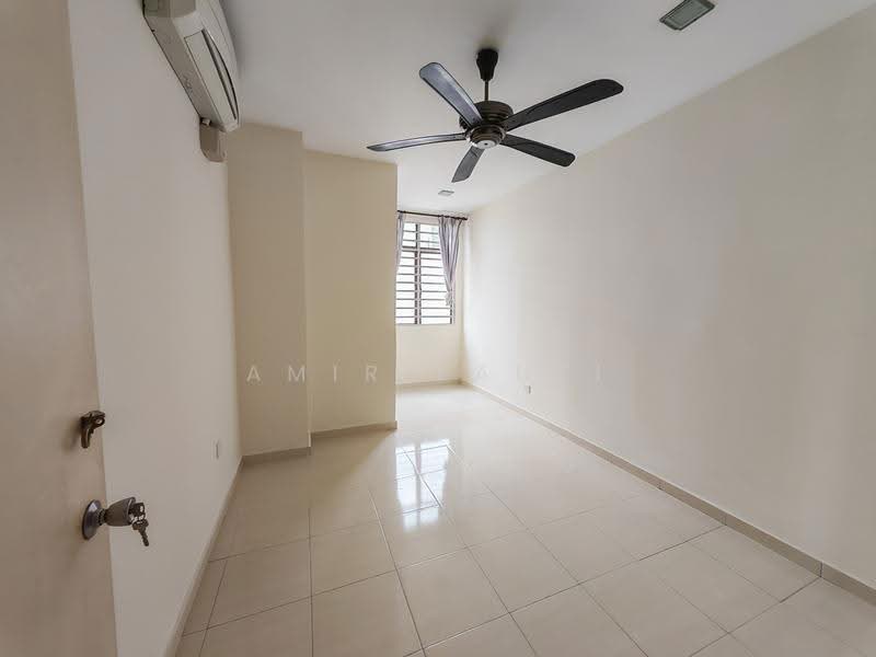 2.5-storey Terraced House for Sale in Ampang Saujana (Ampang) - Amir Fauzi - BedRoom 2 - PropertyGuru.com.my