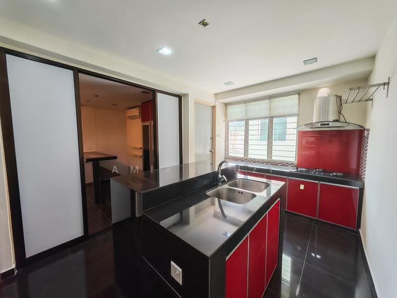 2.5-storey Terraced House for Sale in Ampang Saujana (Ampang) - Amir Fauzi - Kitchen - PropertyGuru.com.my