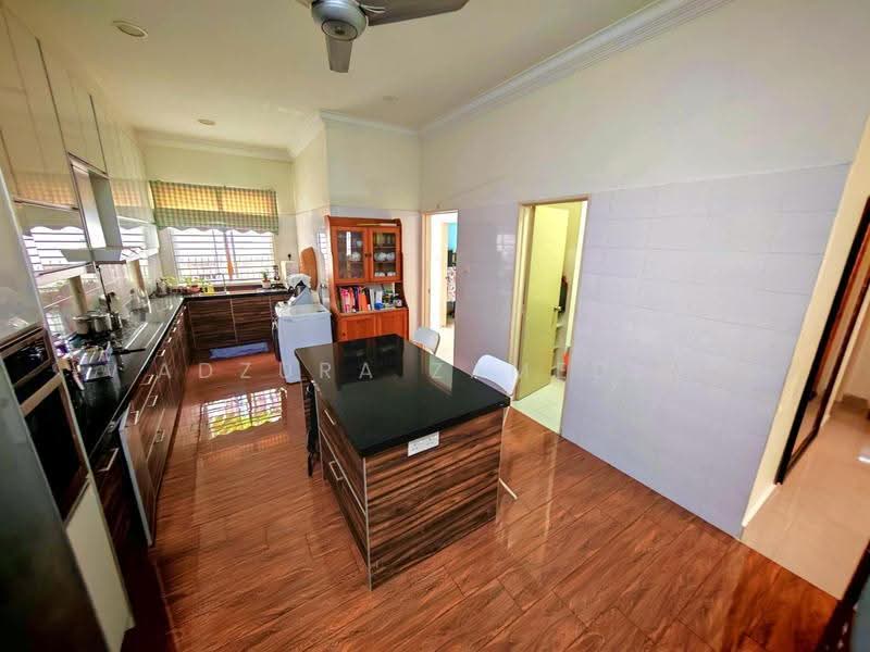 Semi-Detached House for Sale in Saujana Impian (Kajang) - Adzura Zamedin - Kitchen - PropertyGuru.com.my