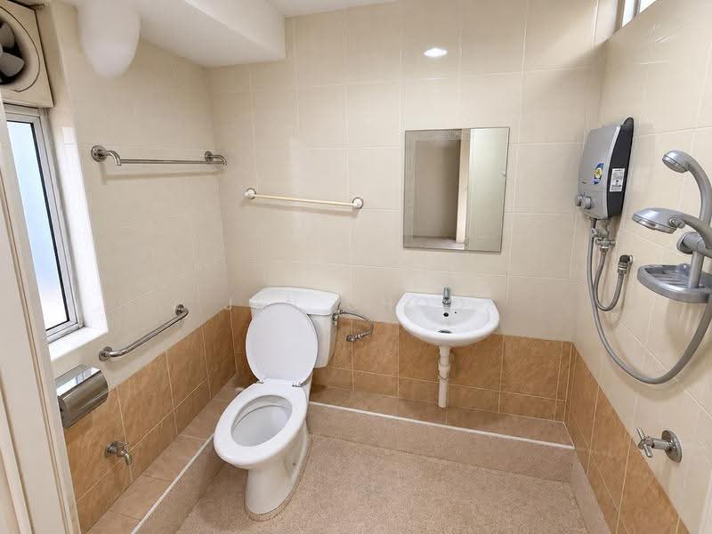Apartment for Sale at Taman Kampar - Jen Choo - Bathroom - PropertyGuru.com.my