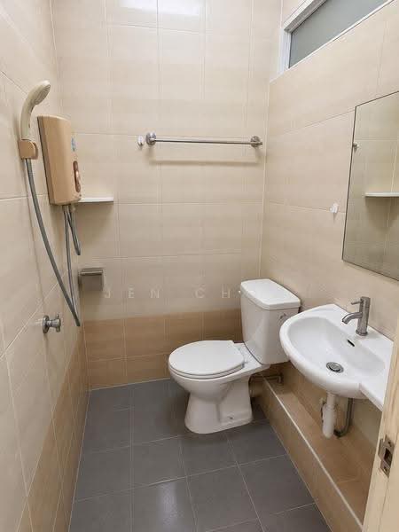 Apartment for Sale at Taman Kampar - Jen Choo - Bathroom - PropertyGuru.com.my