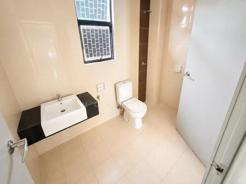 2-storey Terraced House for Sale in Saujana Rawang (Rawang) - Lucas Loh - Bathroom - PropertyGuru.com.my