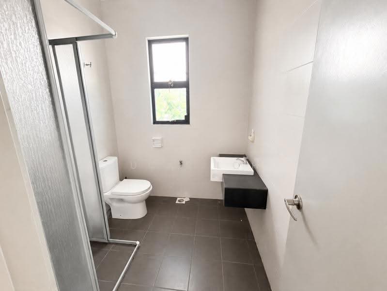 2-storey Terraced House for Sale in Saujana Rawang (Rawang) - Lucas Loh - Bathroom - PropertyGuru.com.my