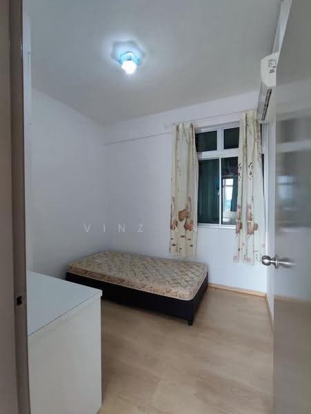Kediaman Servis untuk Disewa di Larkin Heights - Vinz Ang - Bedroom - PropertyGuru.com.my
