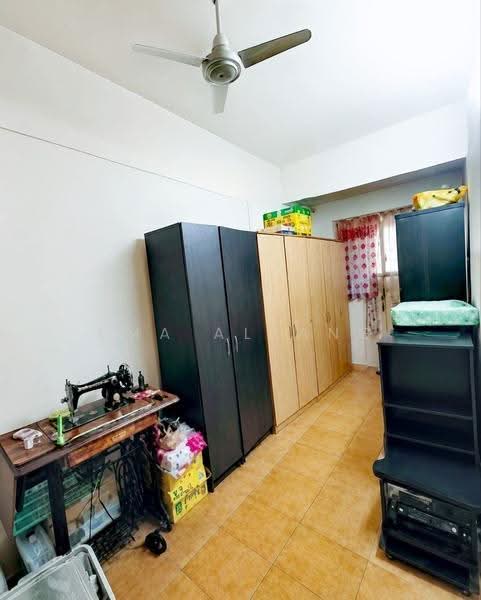2-storey Terraced House for Sale in Bandar Putra Permai (Seri Kembangan) - EMA ALLANG - Bedroom - PropertyGuru.com.my
