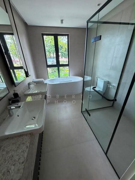 Kondominium untuk Dijual di Aosis Mont Kiara - Roberto Phoon - Bathroom - PropertyGuru.com.my