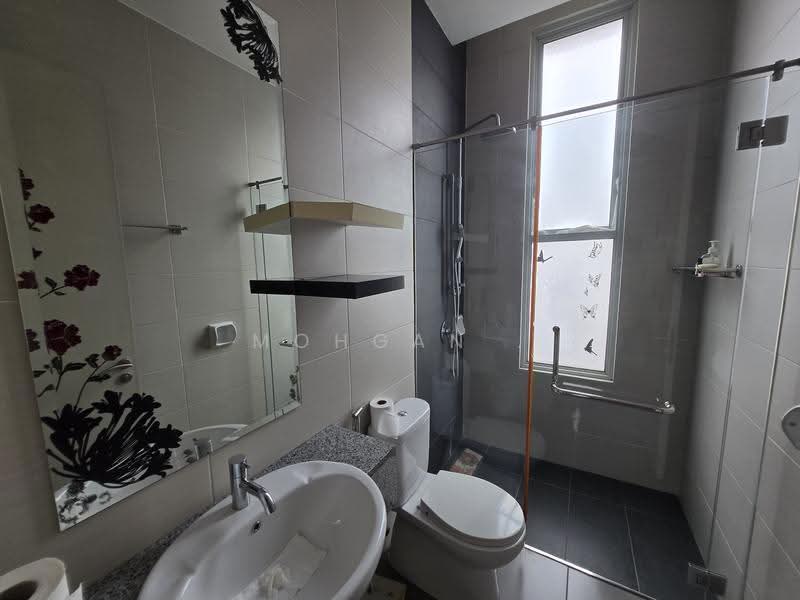 Bungalow House untuk Dijual di Shah Alam (Selangor) - Mohgan . - Bathroom - PropertyGuru.com.my