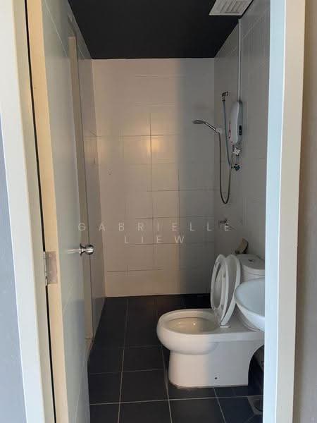 Kediaman Servis untuk Dijual di M Suite @ Desa Park North - Gabrielle Liew - Bathroom - PropertyGuru.com.my