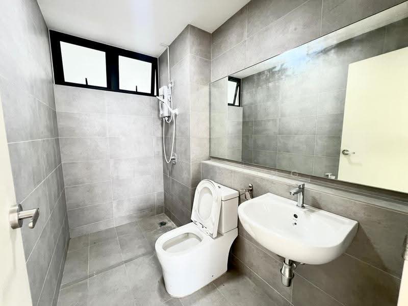 Apartment for Sale at Summit @ Lagoon Residences - Olivia Ching - Bathroom - PropertyGuru.com.my