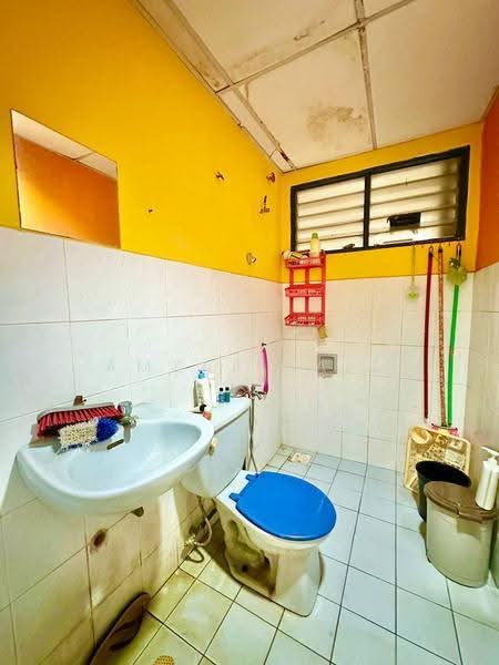 Kondominium untuk Dijual di South City (Perdana Selatan) Block C - Amzar Faiz - Bathroom - PropertyGuru.com.my