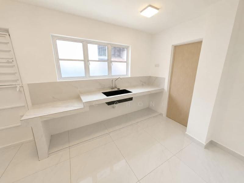 Rumah Teres 2-Tingkat untuk Dijual di Bandar Mahkota Cheras (Cheras) - Mac Chong - Kitchen - PropertyGuru.com.my