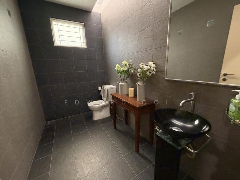 Rumah Berkembar untuk Dijual di Taman Bukit Segar (Cheras) - Edward Ooi - Bathroom - PropertyGuru.com.my