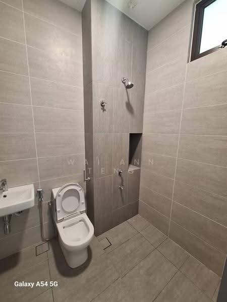 Rumah Teres 2-Tingkat untuk Disewa di Legasi 4 (Puchong) - Wai Ann Teng - Bathroom - PropertyGuru.com.my