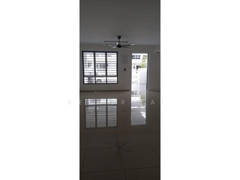 2-storey Terraced House for Rent in Bandar Sri Sendayan (Negeri Sembilan) - Kester Lai - Living Room - PropertyGuru.com.my
