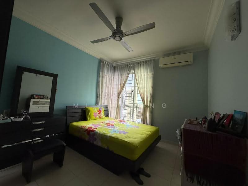 Kondominium untuk Dijual di Platinum Lake PV 13 - Ming Feng - Bedroom - PropertyGuru.com.my