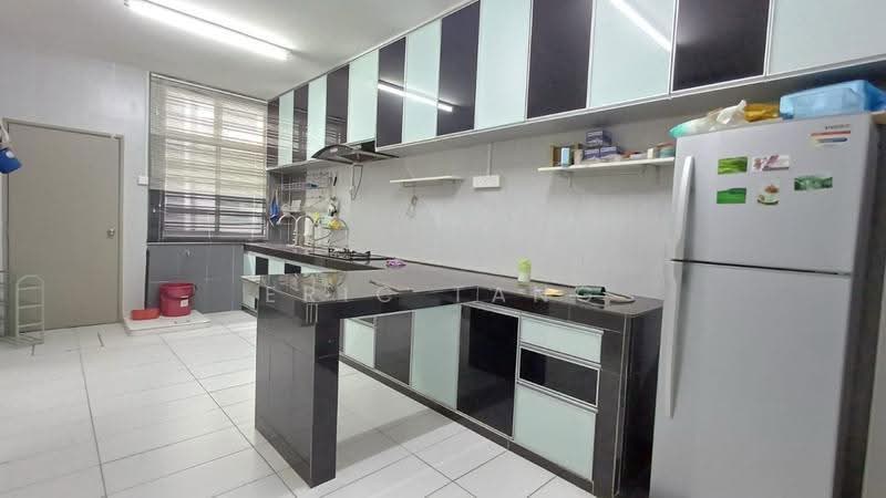 2-storey Terraced House for Sale in Ulu Tiram (Johor) - Eric Tang - Kitchen - PropertyGuru.com.my