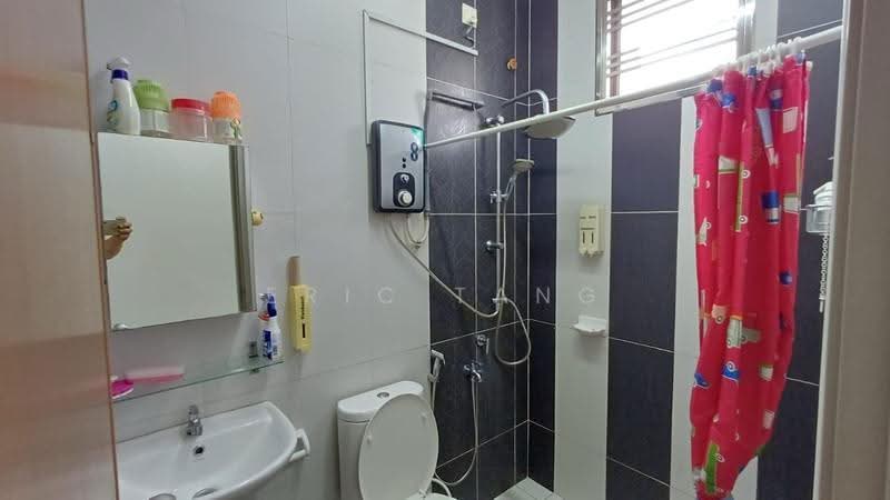2-storey Terraced House for Sale in Ulu Tiram (Johor) - Eric Tang - Bathroom - PropertyGuru.com.my