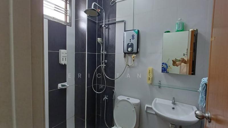 2-storey Terraced House for Sale in Ulu Tiram (Johor) - Eric Tang - Bathroom - PropertyGuru.com.my