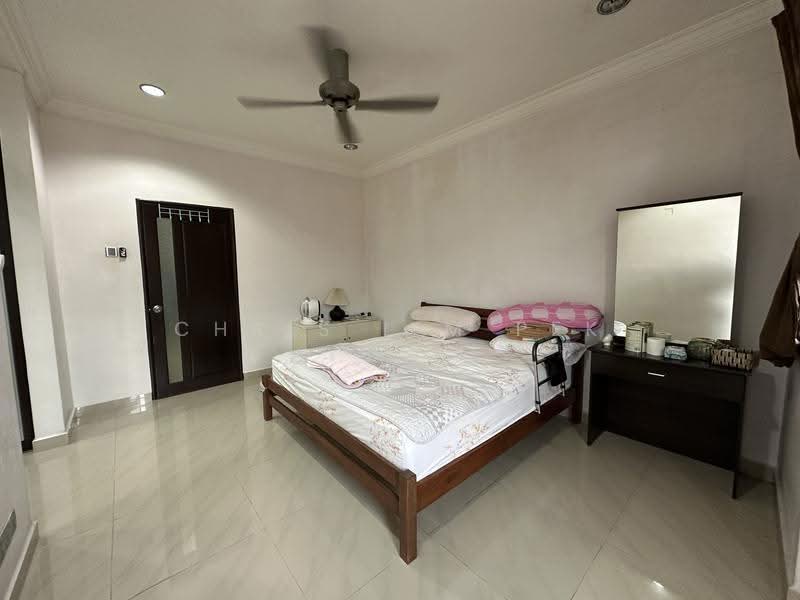 Rumah Teres 2-Tingkat untuk Dijual di Bandar Sungai Long (Selangor) - Chris Lim Pek Yean - Bedroom - PropertyGuru.com.my