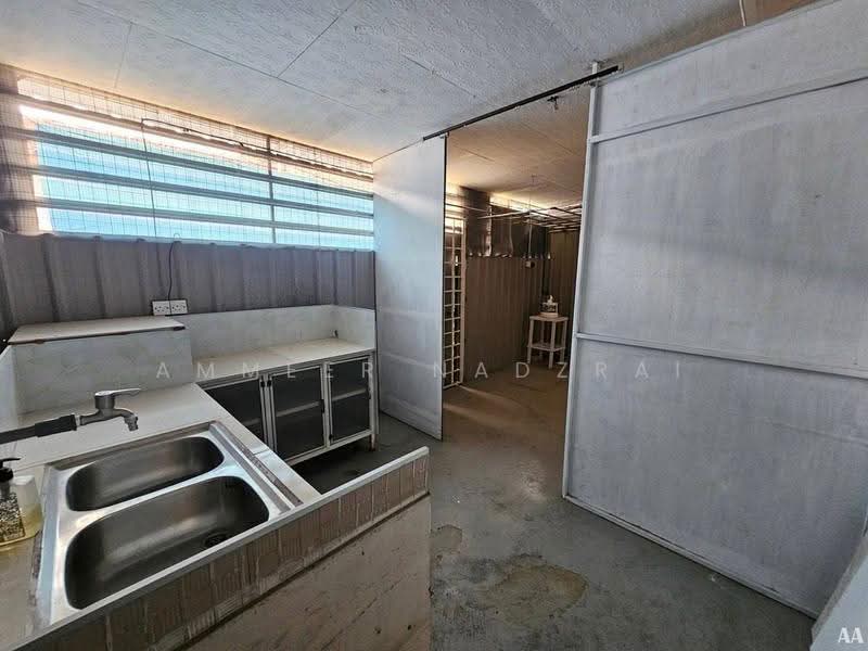 Rumah Teres 1-Tingkat untuk Dijual di Puchong (Selangor) - Ammeer Nadzrai - Kitchen - PropertyGuru.com.my