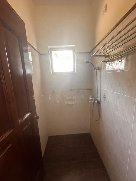 Bungalow House for Rent in Leisure Farm (Gelang Patah) - Stephanie Yap - Bathroom - PropertyGuru.com.my