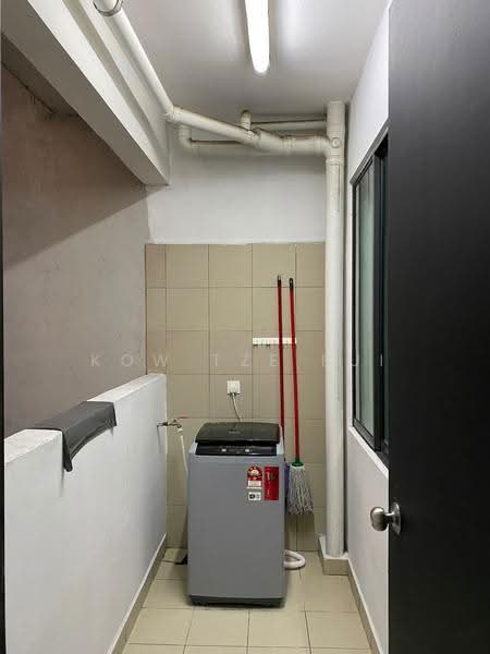 Condominium for Rent at Univ 360 Place - Kow Tze Fui - Yard&maidroom-right side - PropertyGuru.com.my
