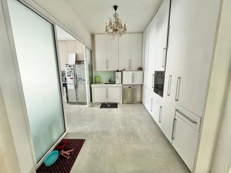 Semi-Detached House for Sale in Petaling Jaya (Selangor) - Mohd Aizat Saiful Bahri - Kitchen - PropertyGuru.com.my