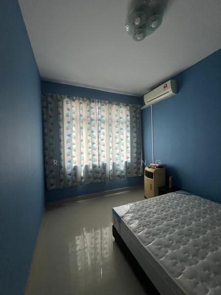 Pangsapuri untuk Dijual di Kipark Apartment - Regine Ng - Bedroom - PropertyGuru.com.my