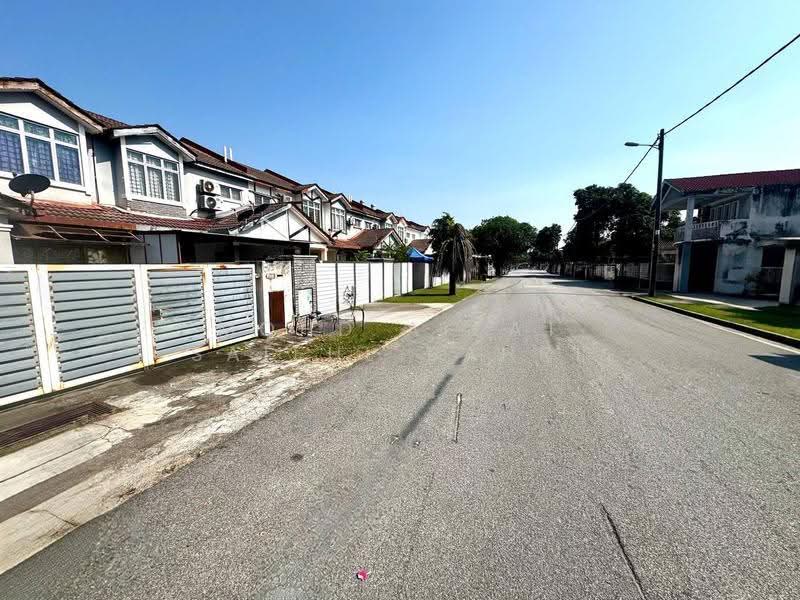2-storey Terraced House for Sale in Sungai Buloh (Selangor) - Mohd Aizat Saiful Bahri - Exterior - PropertyGuru.com.my