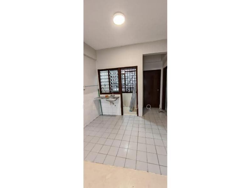 Flat for Rent at Taman Bukit Segar - Lee Yuqi - Kitchen - PropertyGuru.com.my