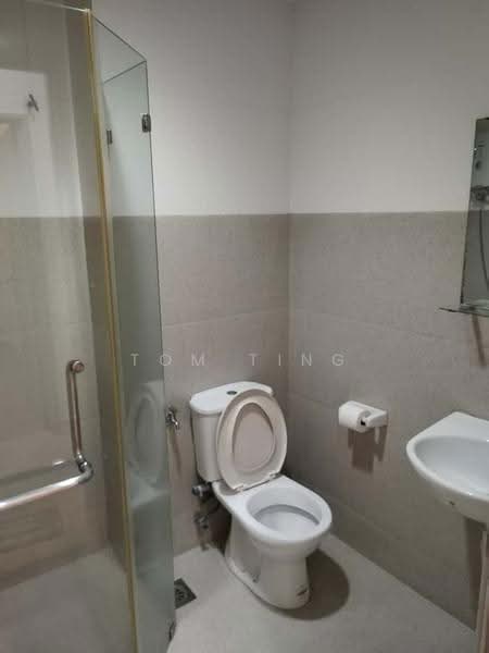 Kondominium untuk Dijual di Zenith Residences - Tom Ting - Bathroom - PropertyGuru.com.my