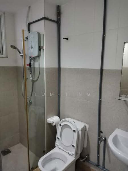 Kondominium untuk Dijual di Zenith Residences - Tom Ting - Bathroom - PropertyGuru.com.my