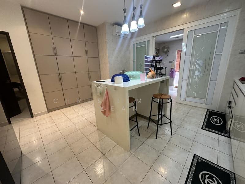 Rumah Berkembar untuk Dijual di Sungai Long (Bandar Sungai Long) - Chris Lim Pek Yean - Kitchen - PropertyGuru.com.my