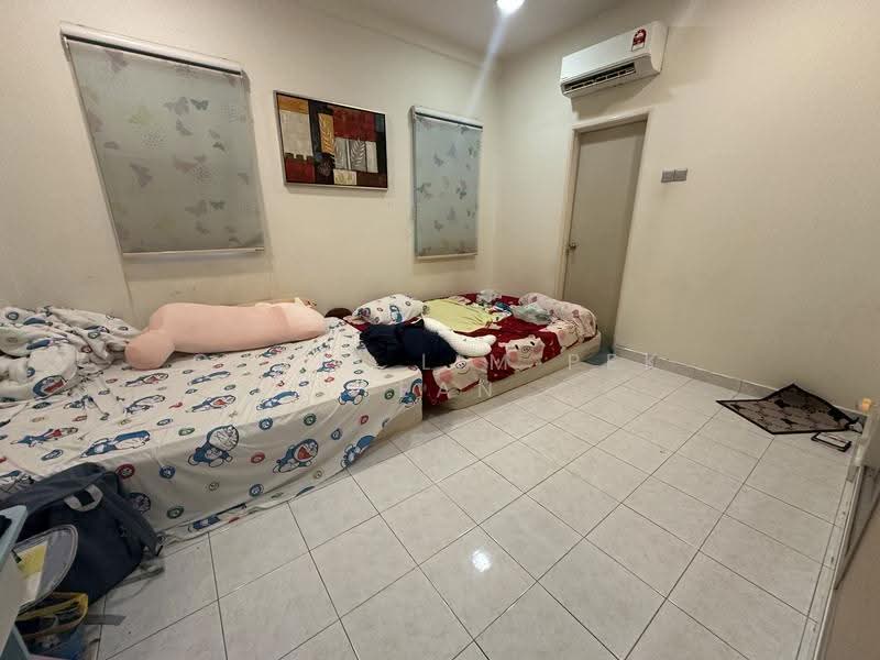 Rumah Berkembar untuk Dijual di Sungai Long (Bandar Sungai Long) - Chris Lim Pek Yean - Bedroom - PropertyGuru.com.my