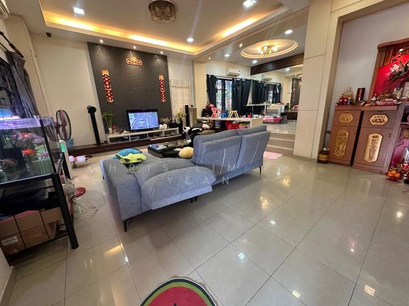 Rumah Berkembar untuk Dijual di Sungai Long (Bandar Sungai Long) - Chris Lim Pek Yean - Living Room - PropertyGuru.com.my