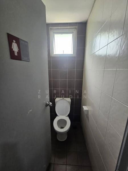Pejabat untuk Disewa di Laman Seri Business Park (Shah Alam) - Zuraina Rajudin - Bathroom - PropertyGuru.com.my