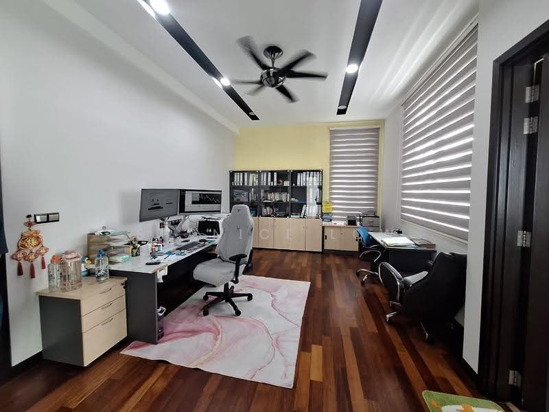 Rumah Berkembar untuk Dijual di Kinrara Residence (Puchong) - Shanice Low - Study - PropertyGuru.com.my