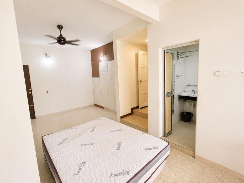 Rumah Teres 2-Tingkat untuk Dijual di Taman Pinggiran Templer (Selayang) - Ashraff Daniel - Bedroom - PropertyGuru.com.my