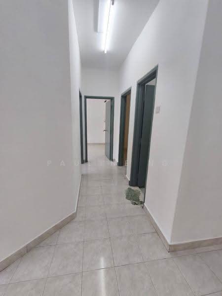 Pangsapuri untuk Dijual di Vista Seri Alam - Pauline Ng - Corridor - PropertyGuru.com.my