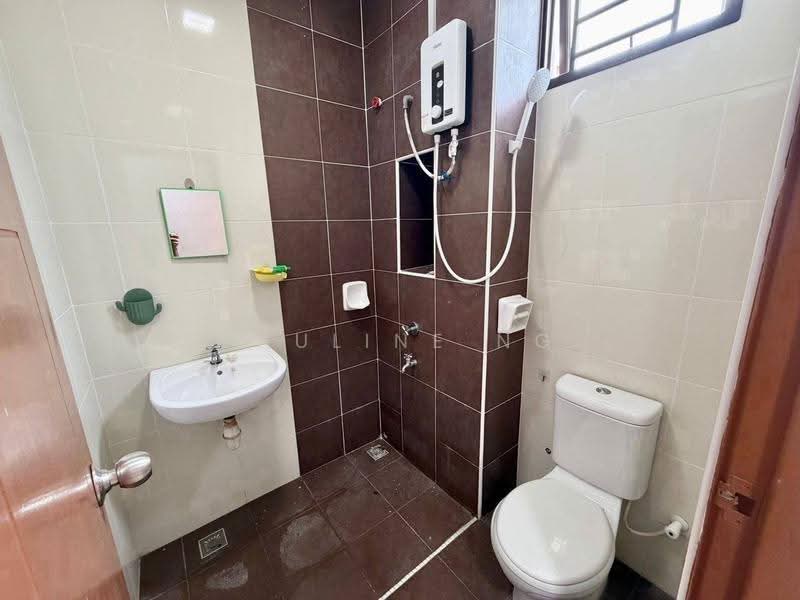 2-storey Terraced House for Rent in Johor Bahru (Johor) - Pauline Ng - Bathroom - PropertyGuru.com.my