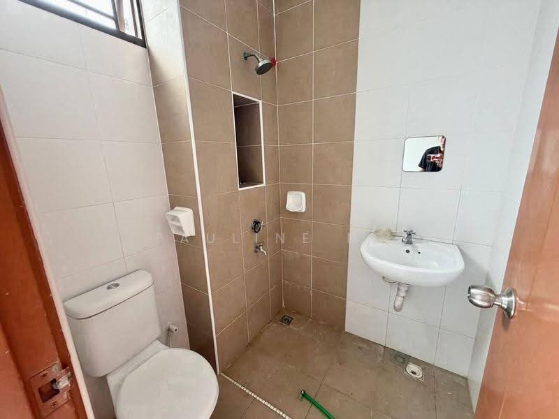 2-storey Terraced House for Rent in Johor Bahru (Johor) - Pauline Ng - Bathroom - PropertyGuru.com.my