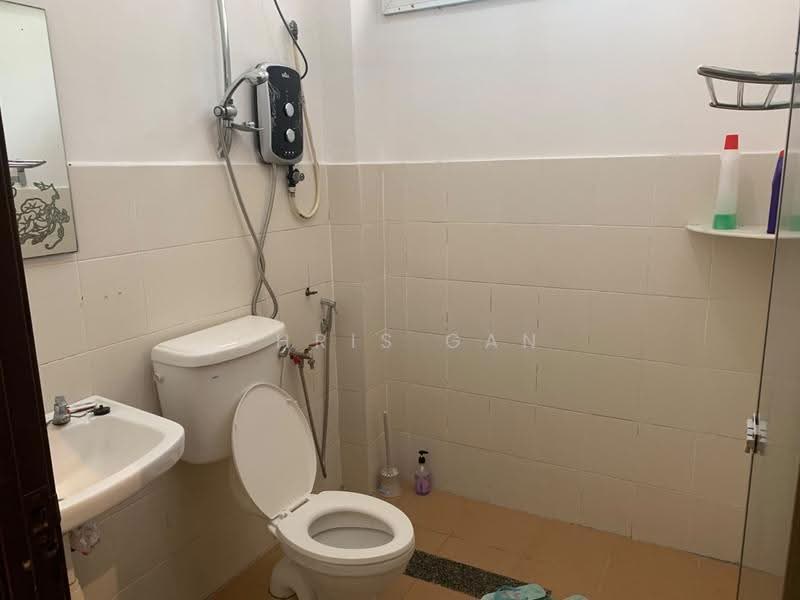 Rumah Teres 2-Tingkat untuk Disewa di Taman Polo Indera Mahkota 3 (Kuantan) - Chris Gan - Bathroom - PropertyGuru.com.my