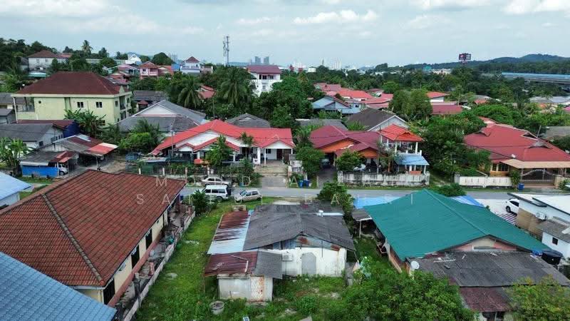 1-storey Terraced House for Sale in Shah Alam (Selangor) - Mohd Aizat Saiful Bahri - Exterior - PropertyGuru.com.my