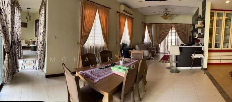 Rumah Berkembar untuk Dijual di Bukit Jelutong (Shah Alam) - Mohammad Din Majid - Dining Room - PropertyGuru.com.my