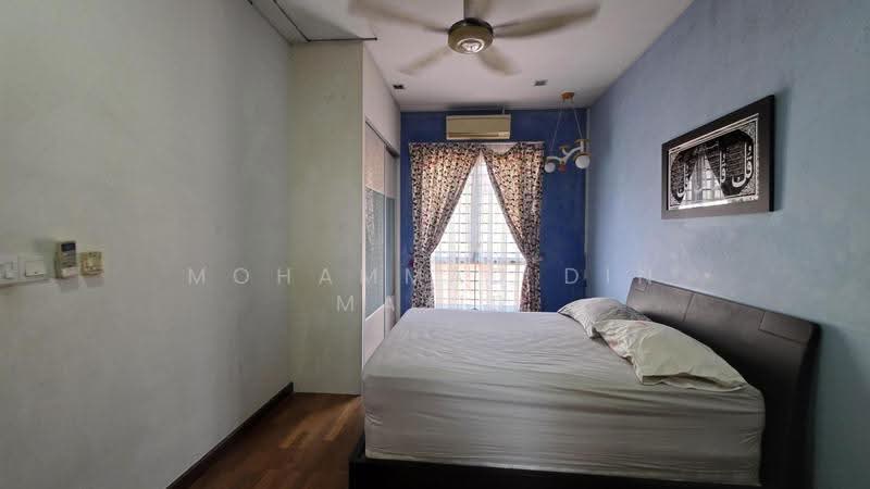 Rumah Berkembar untuk Dijual di Bukit Jelutong (Shah Alam) - Mohammad Din Majid - Bedroom - PropertyGuru.com.my