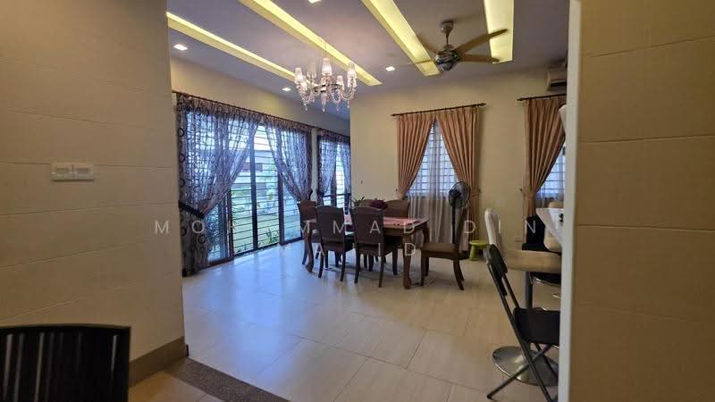 Rumah Berkembar untuk Dijual di Bukit Jelutong (Shah Alam) - Mohammad Din Majid - Dining Room - PropertyGuru.com.my